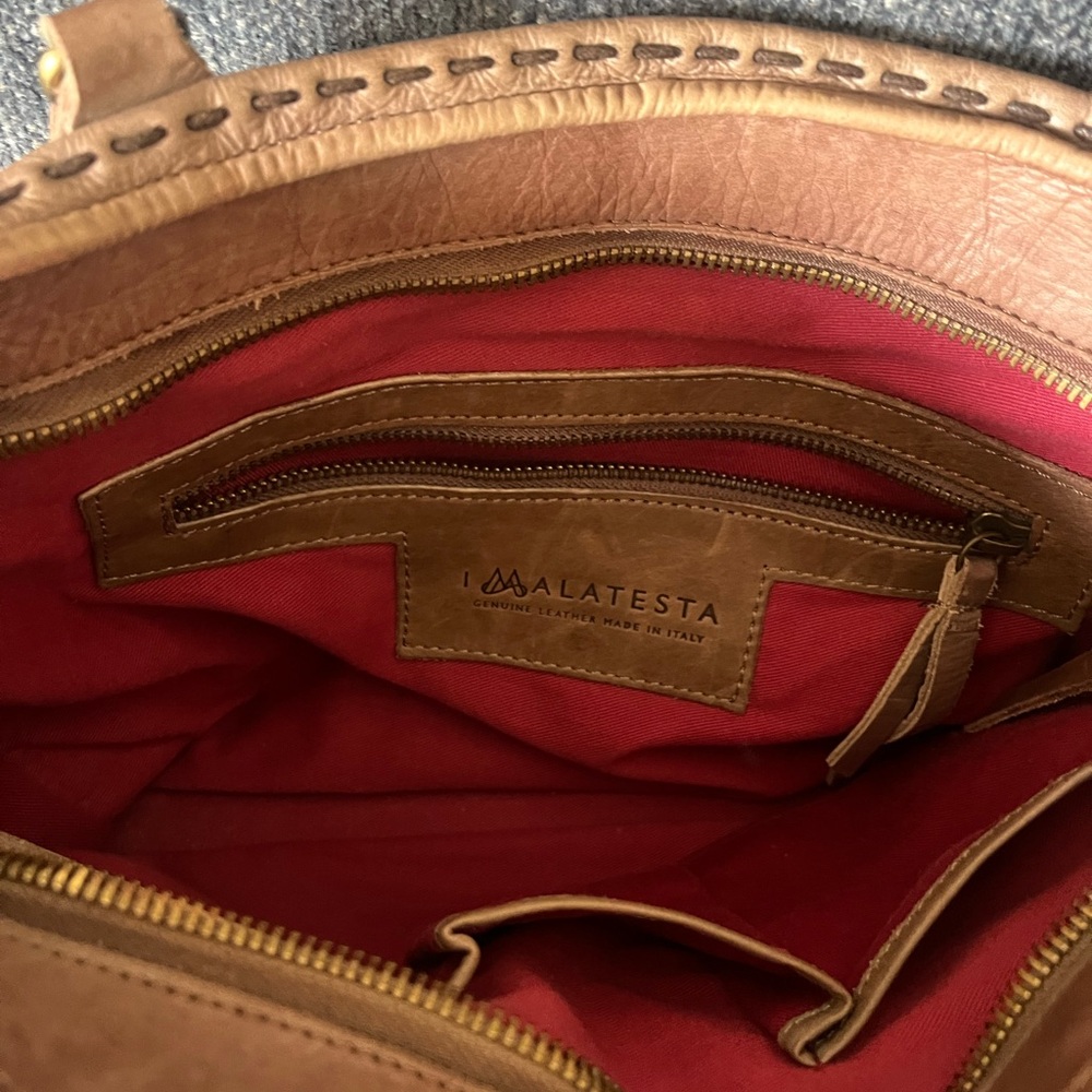 Elegant Tan Leather Women's Bag - Picture 5 of 8